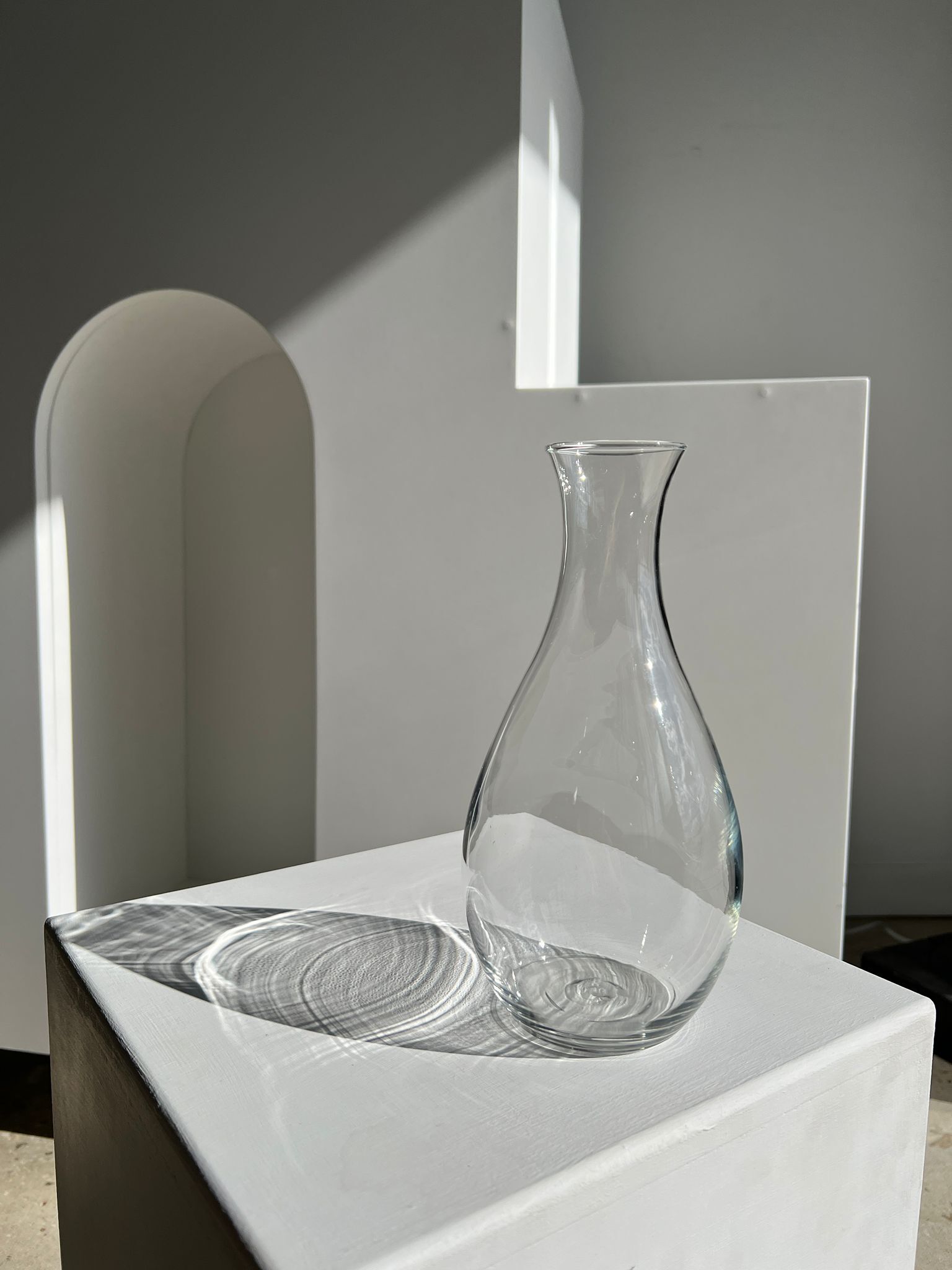 Oval glass vase and tight neck H:23,5cm