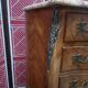 Chiffonier ou semainier style Louis XV, marqueté et marbre