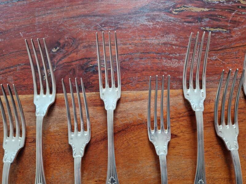Christofle - Set of 12 dessert forks model Trianon in metal