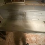 Loom furniture with drawers with metal planes