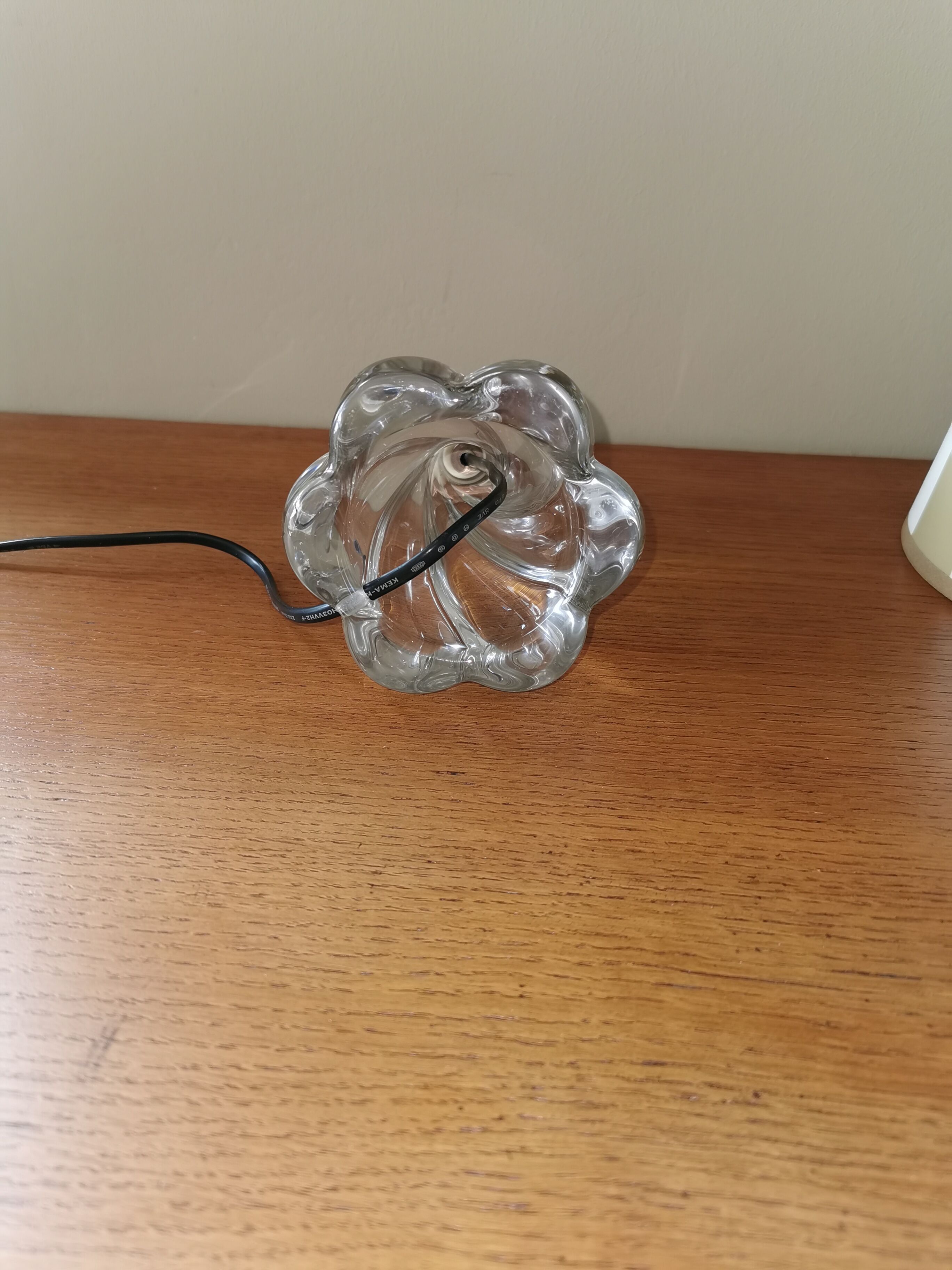 Moulded crystal lamp