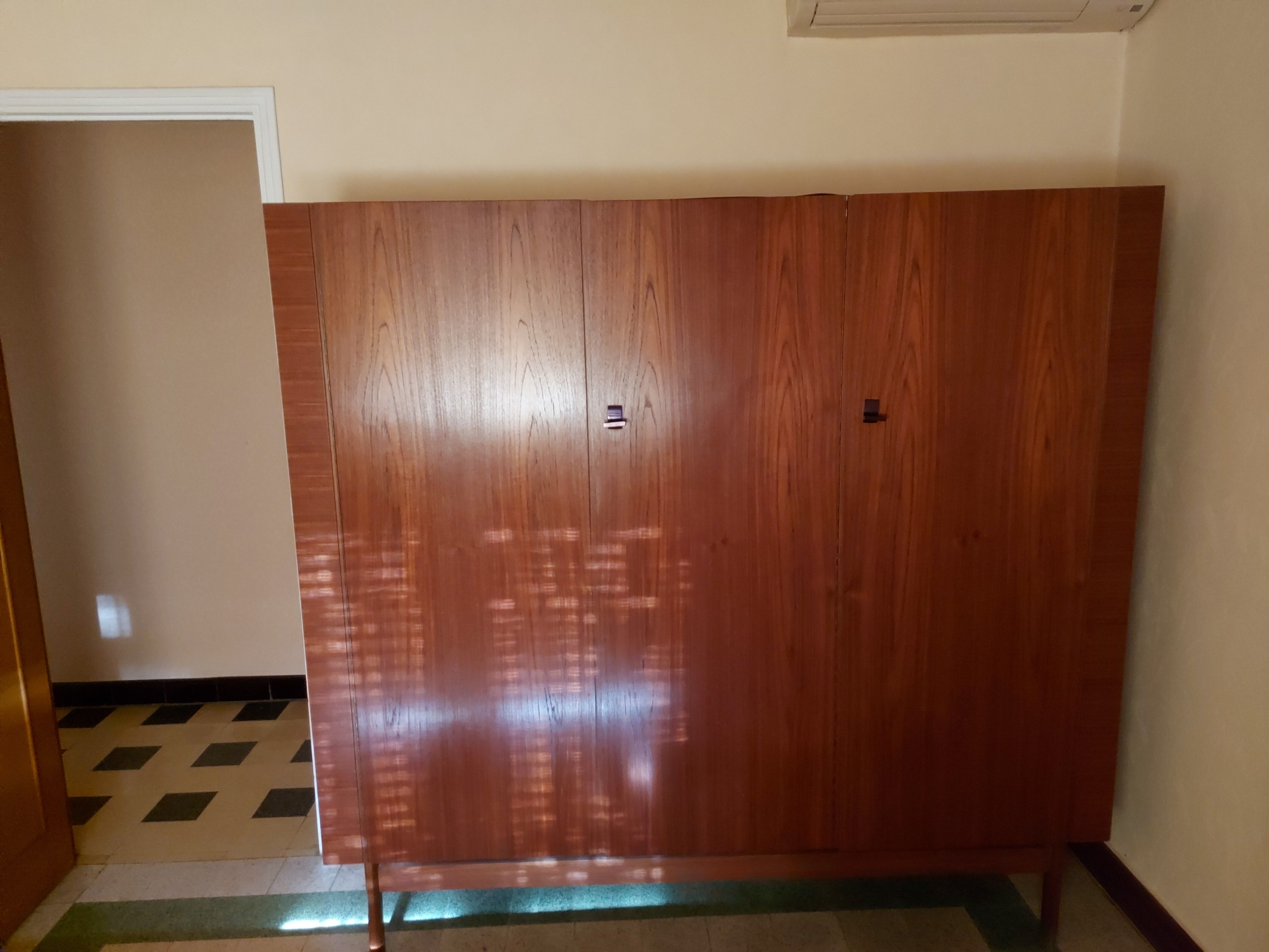 Vintage cabinet in palissandre