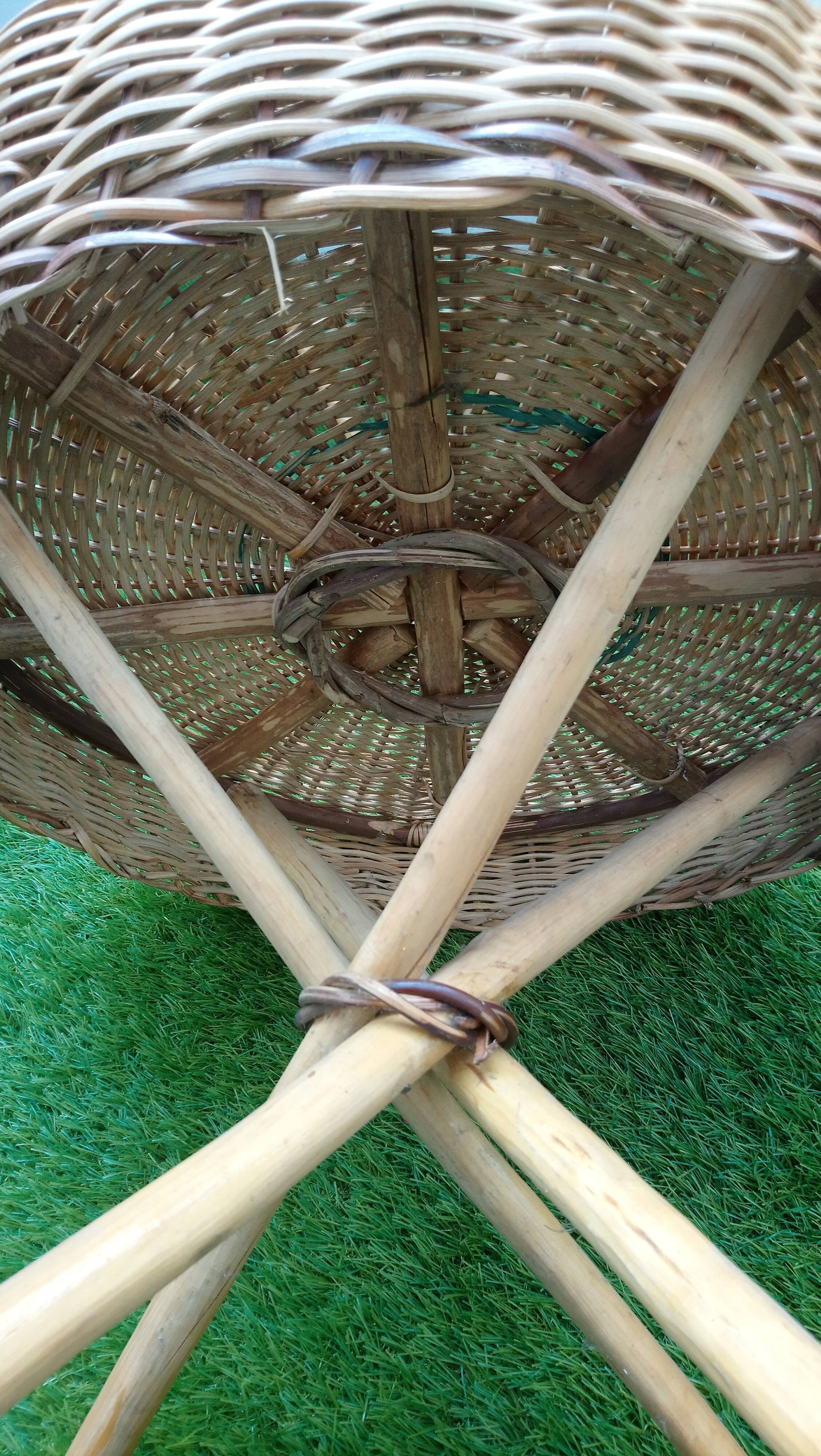Summer Lounge 4 stools and coffee table Wicker of the 1960s