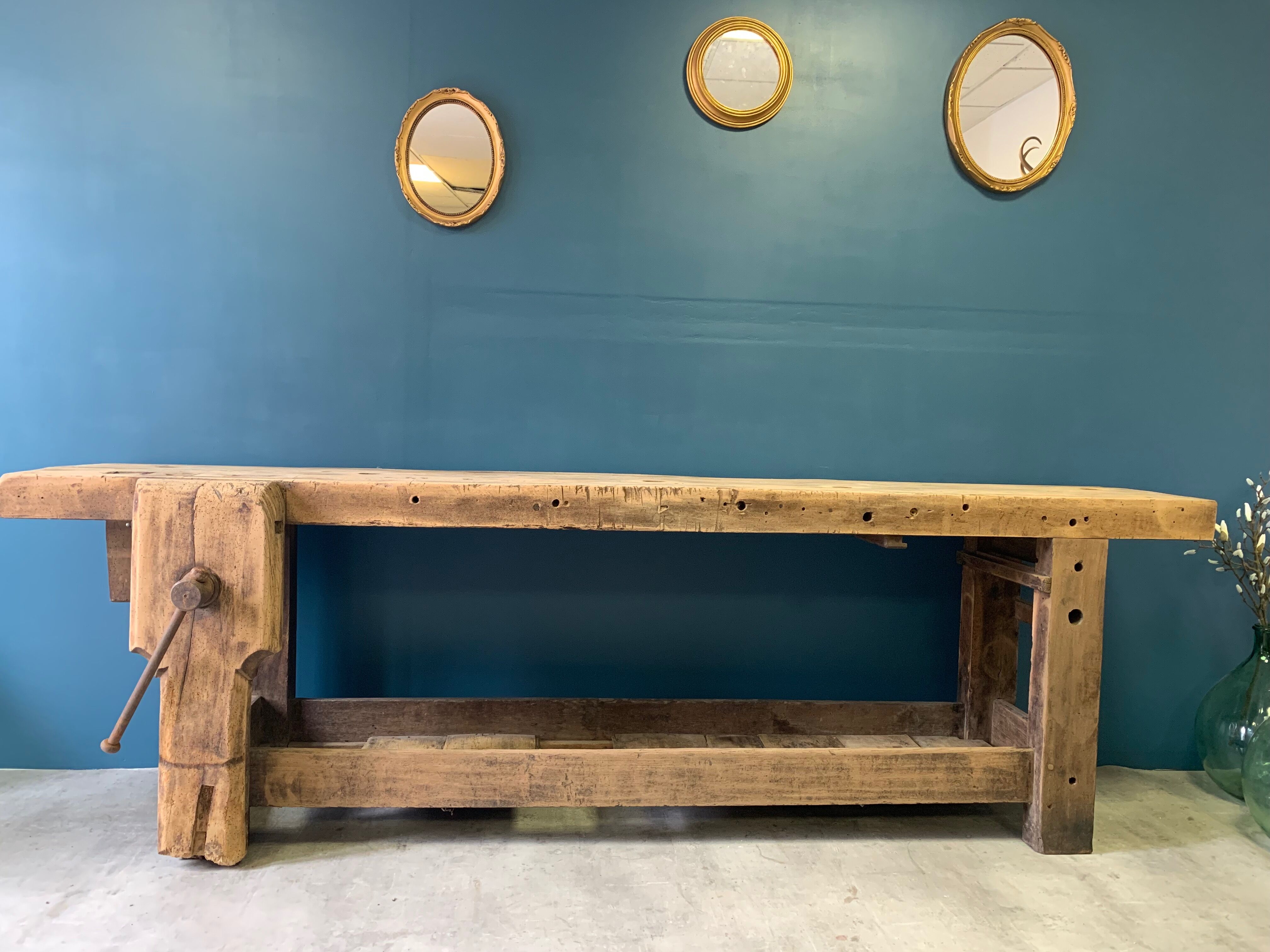 Established vintage carpenter