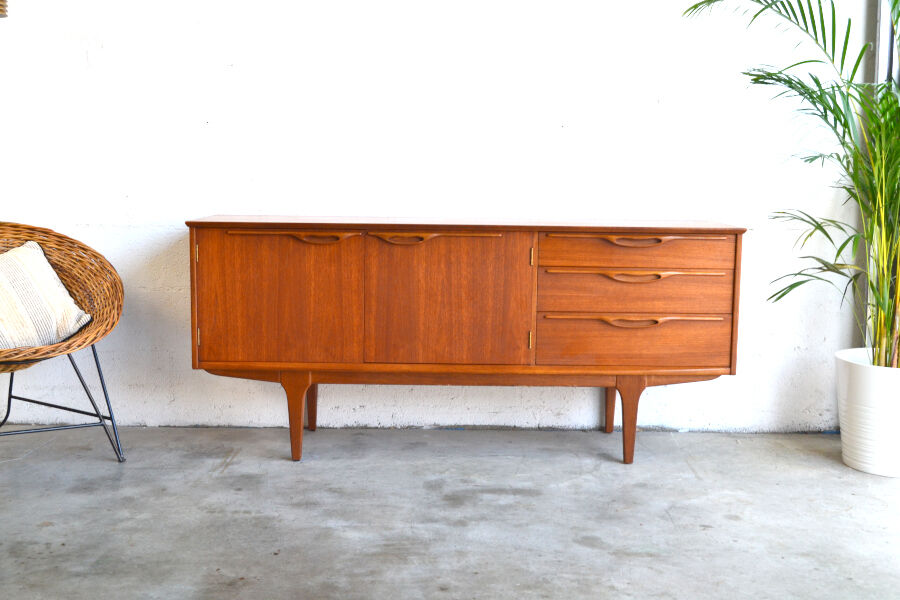 Teak row by Jentique * 168 cm
