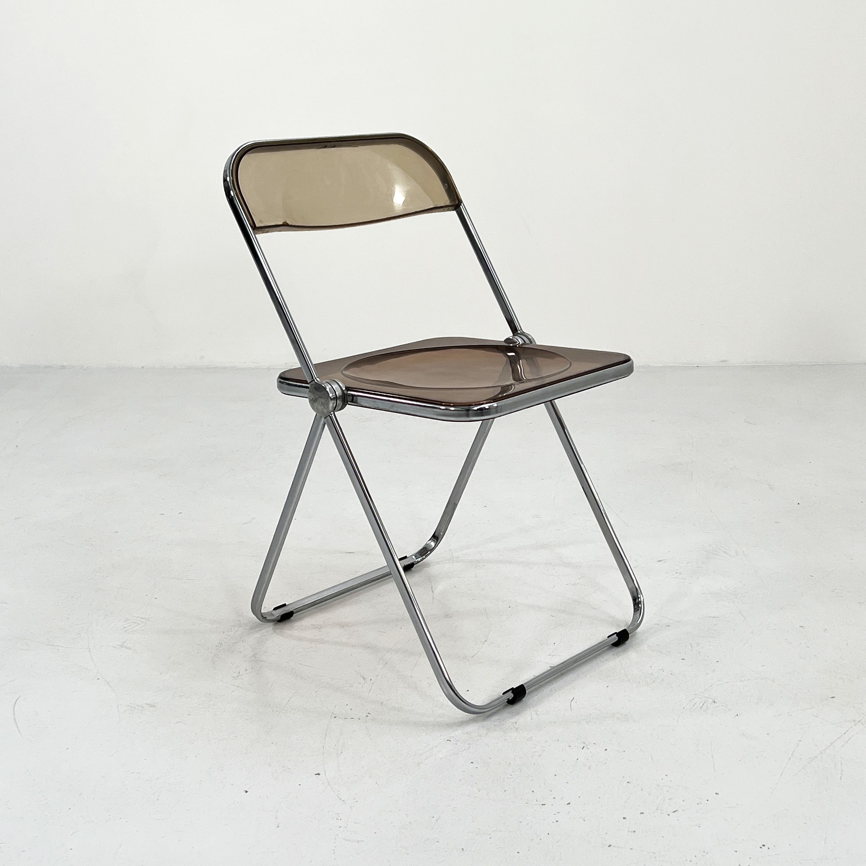 Chaise Plia fumée par Giancarlo Piretti pour Castelli, 1960