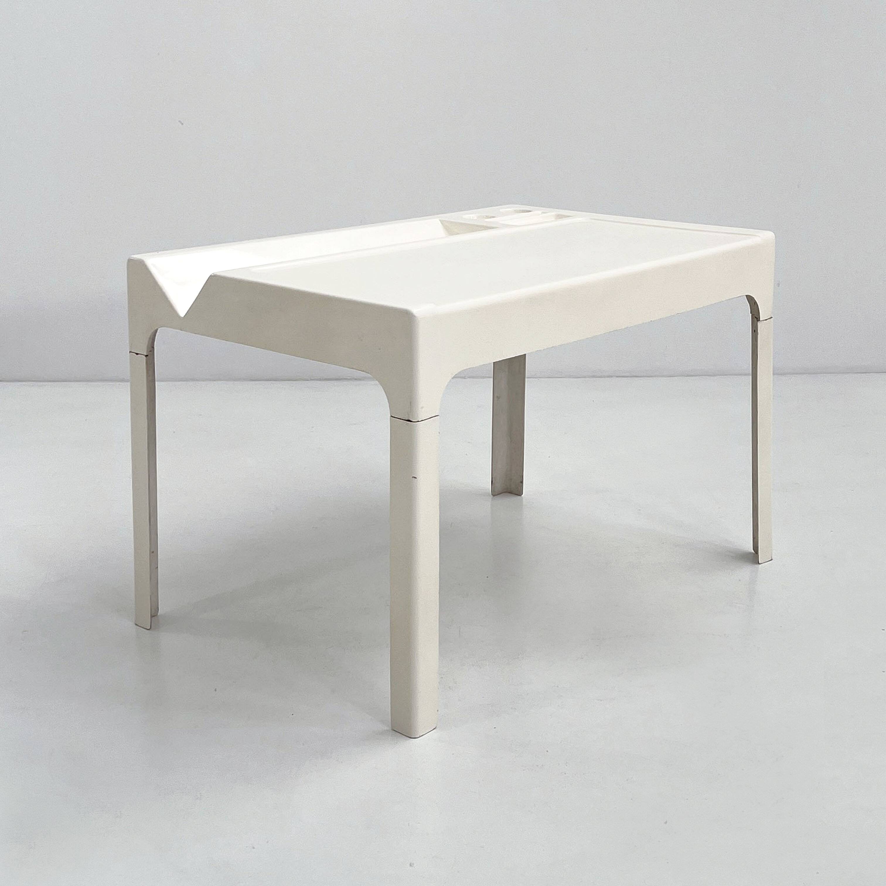 Ozoo fiberglass Space Age desk by Marc Berthier for D.A.N, 1960