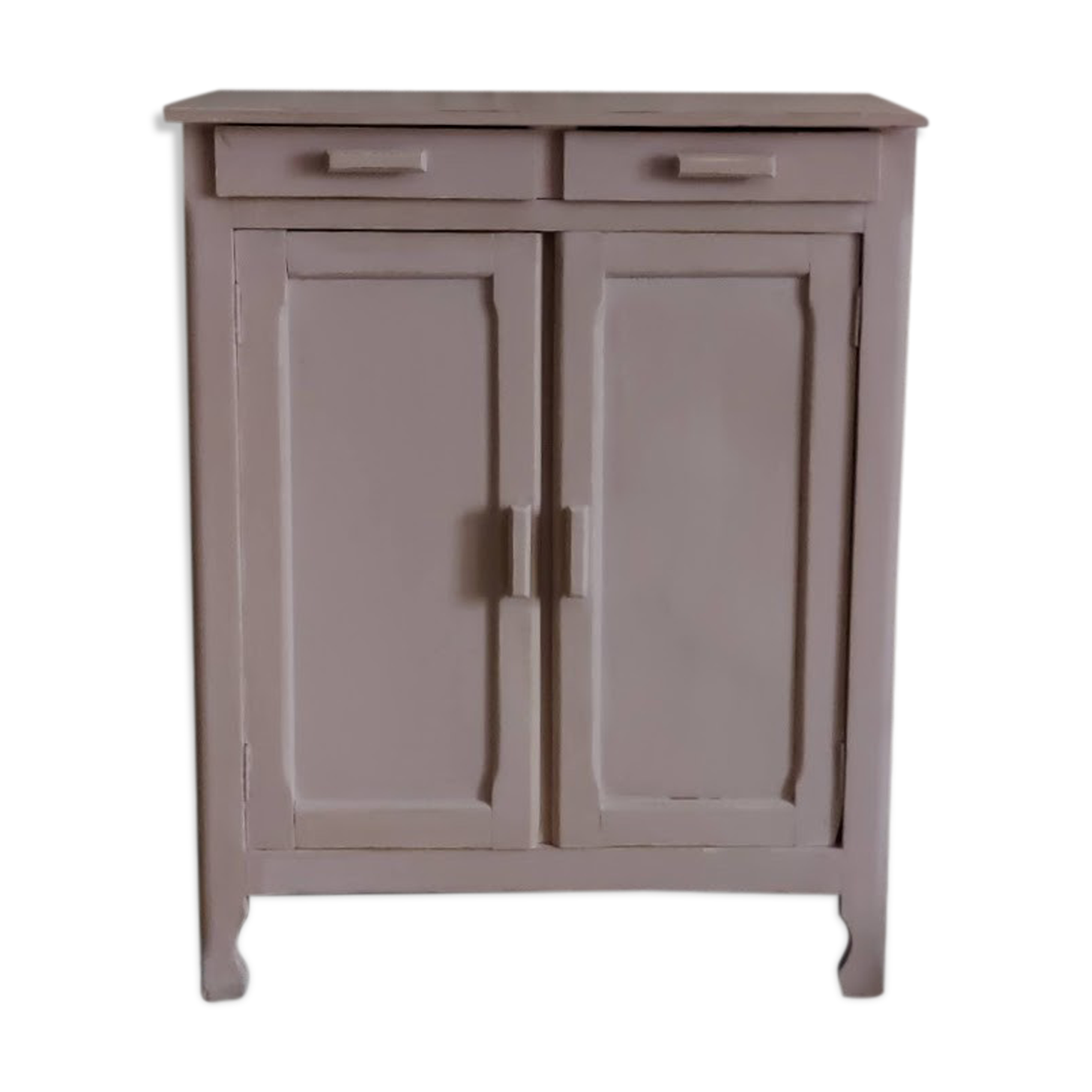 Pink Parisian buffet