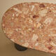 Table basse terracotta et pieds acier
