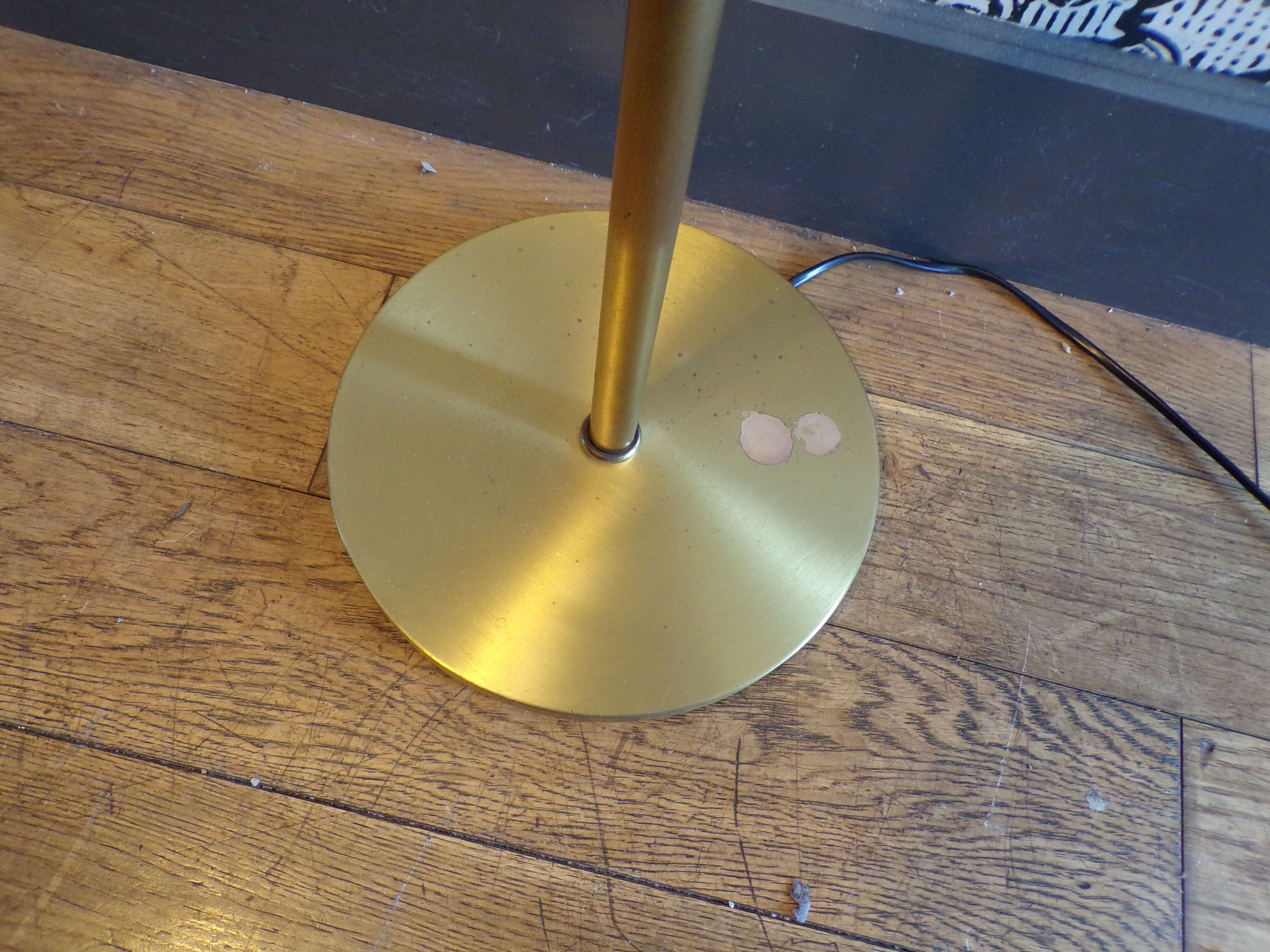 Vintage e-reader floor lamp