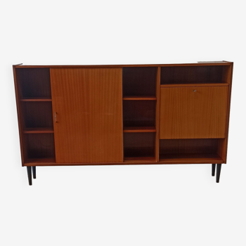 A modernist sideboard of the 1970s.