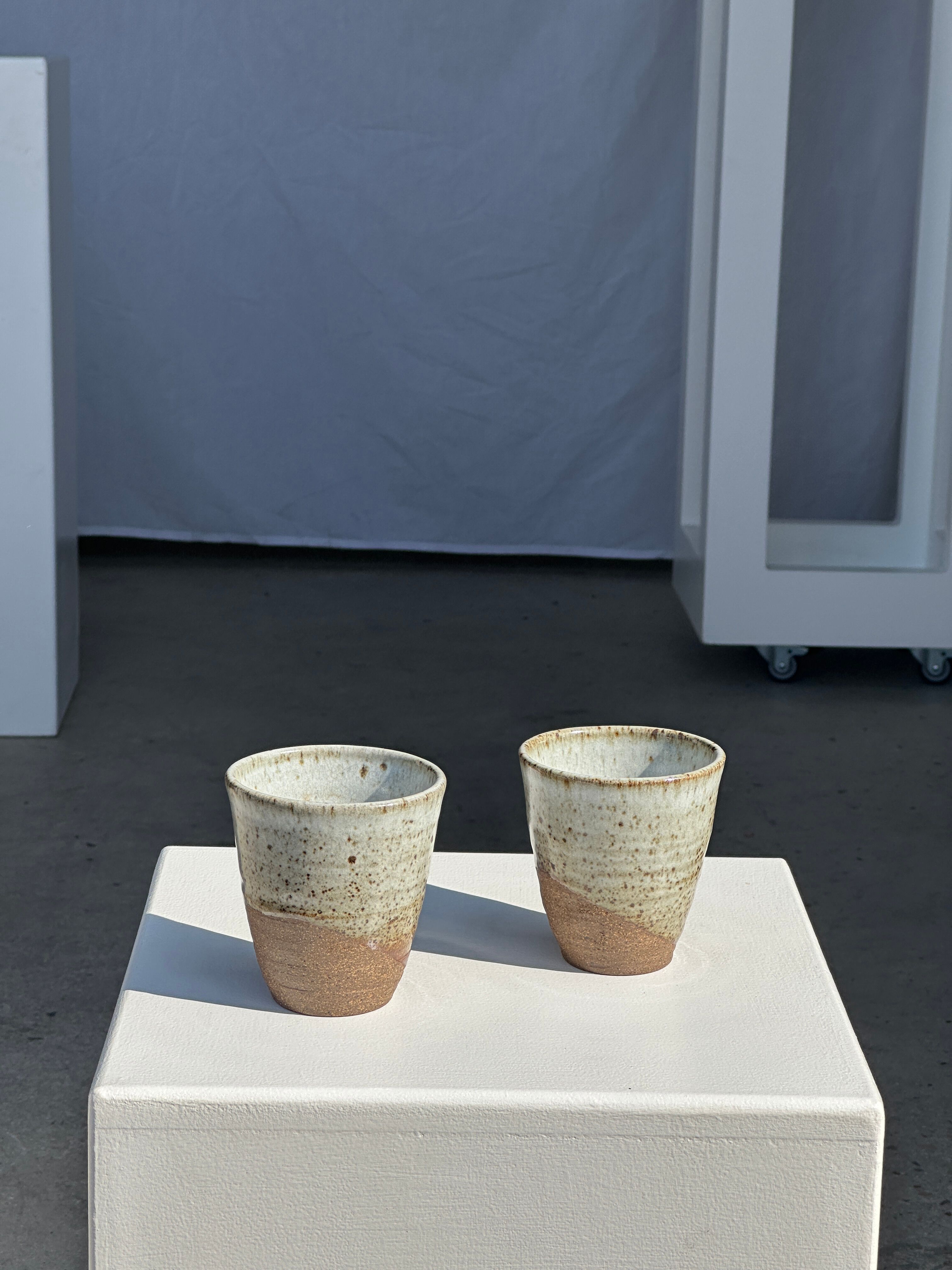Set of 2 cups in Indonesian ceramic (brown & speckled glazed matte)