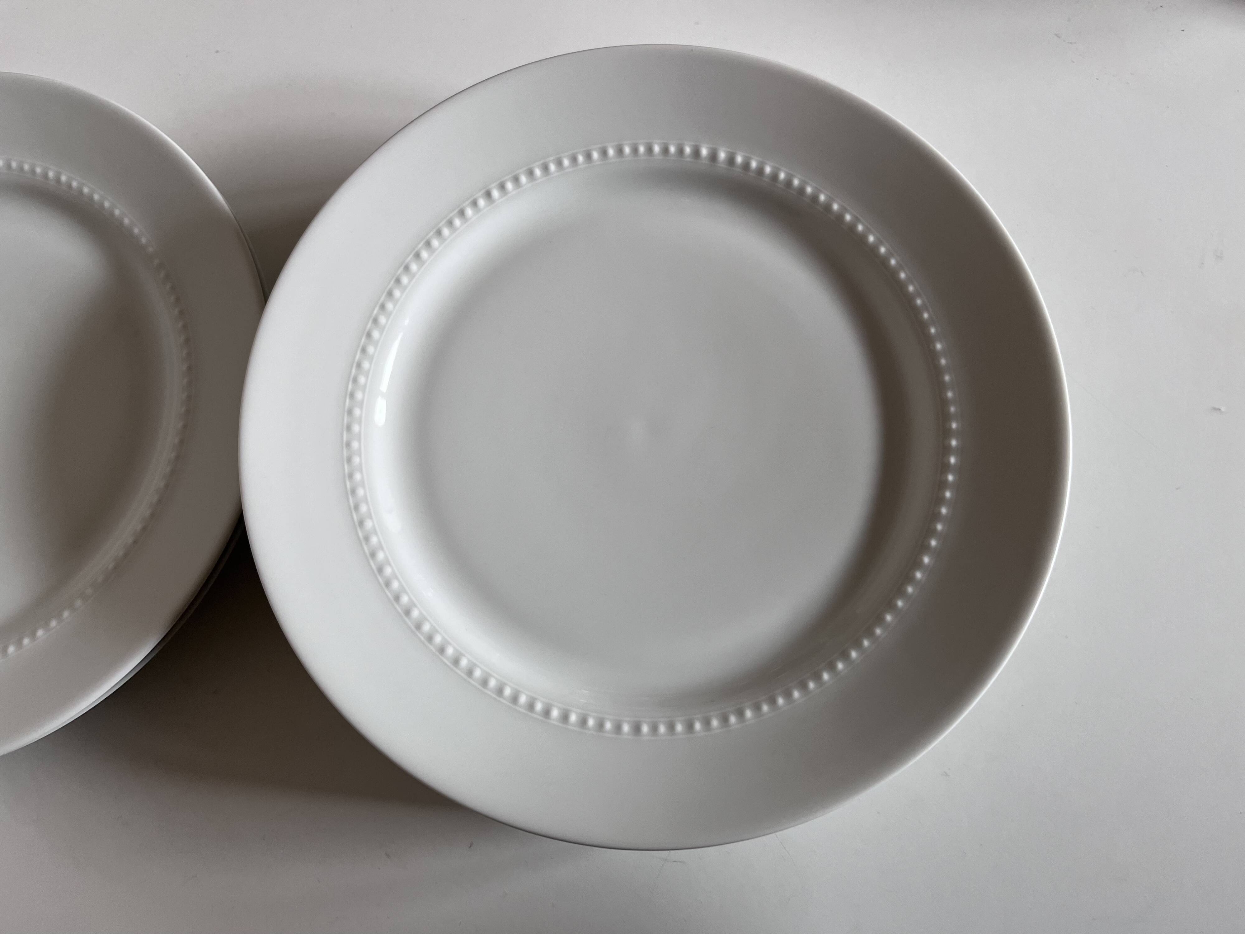 Set of 6 neo-classical pearl white porcelain dinner plates by Bareuther.