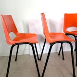 Chaise d'écolier orange