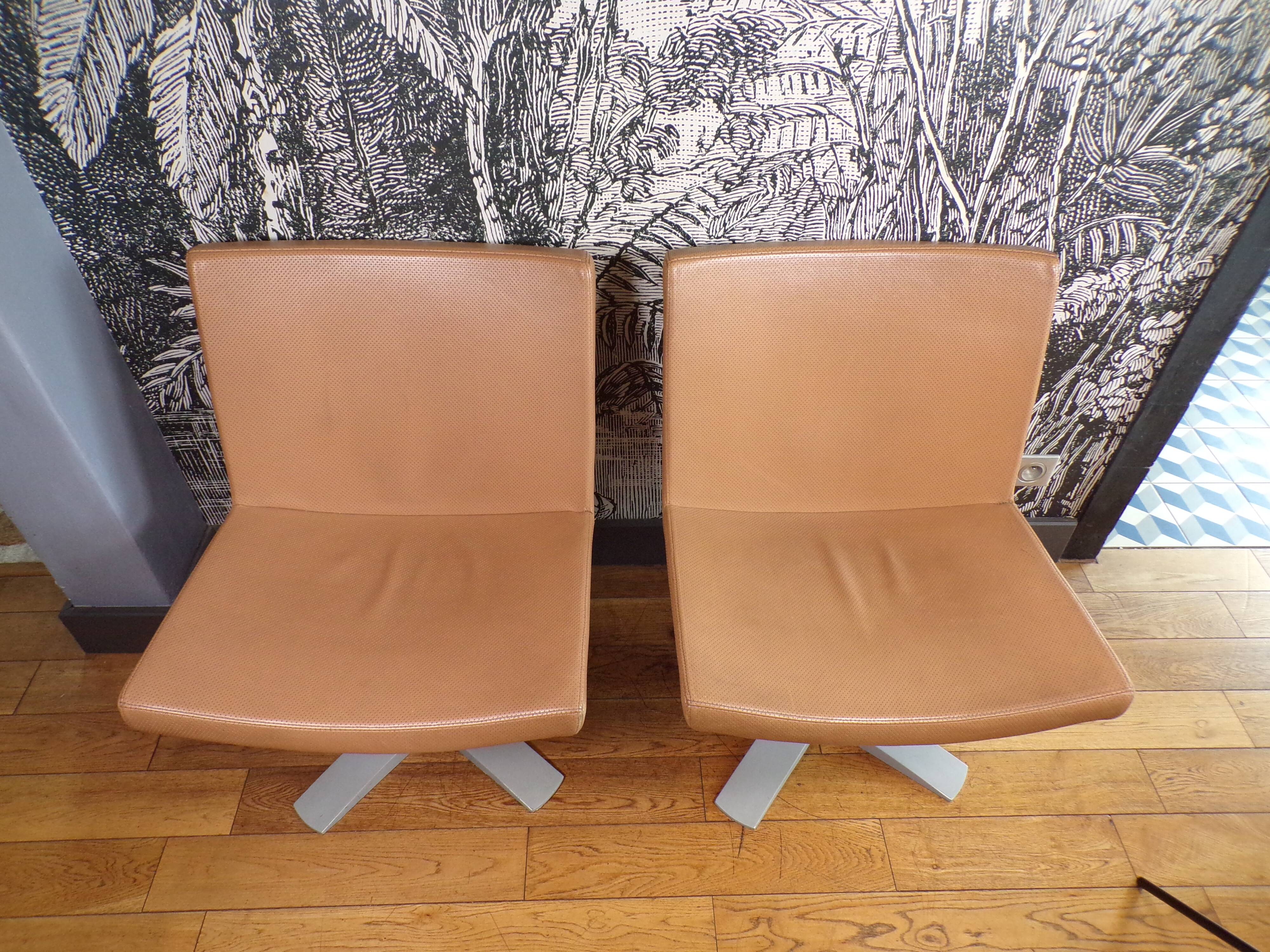 2 fauteuils select largo par harri korhonen pour inno, 2000