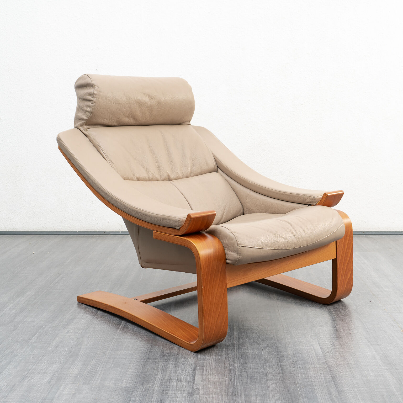 Lounge armchair with footrest, Scandinavian design, Kroken model, leather