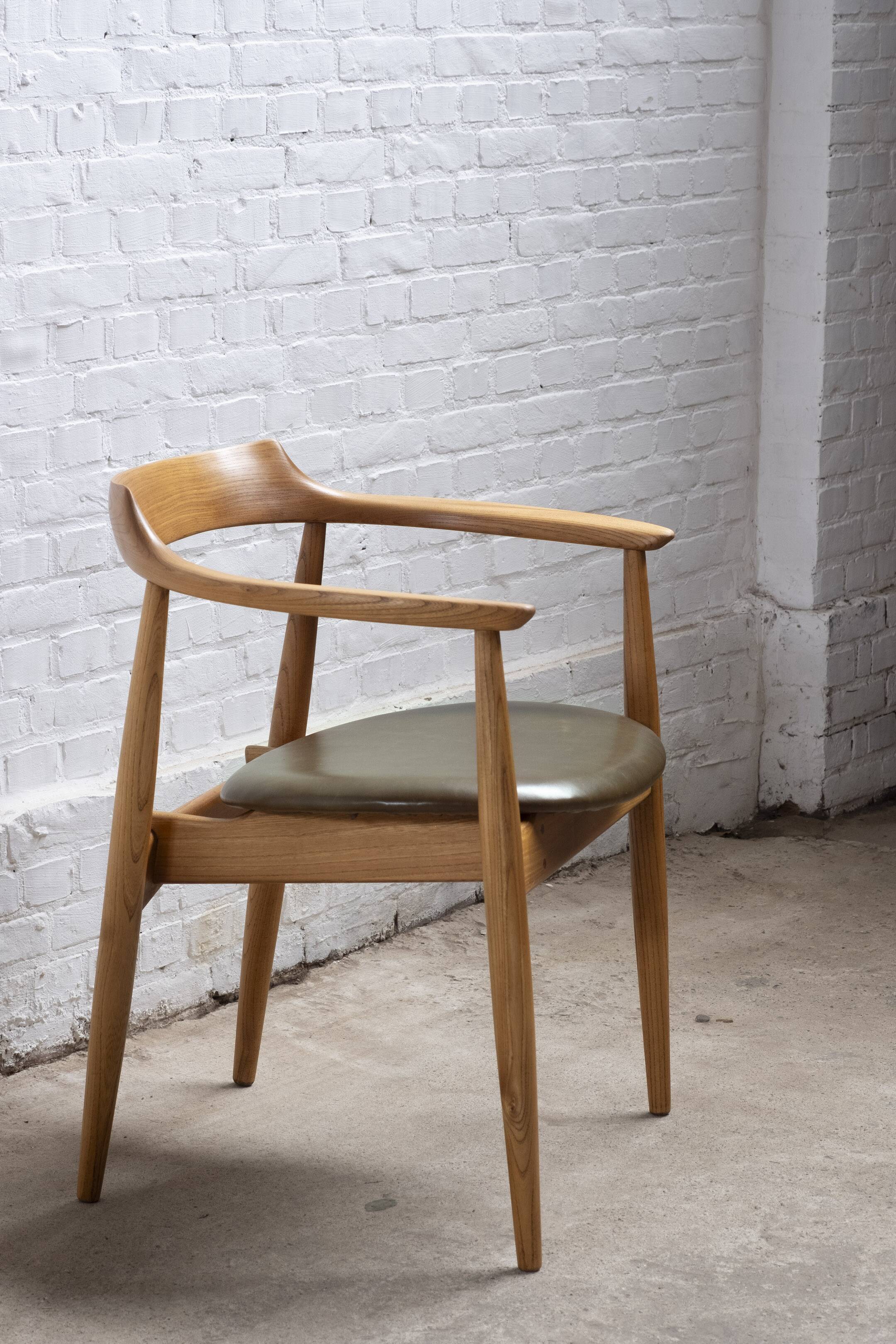 Chaise Arne Wahl Iversen ST-750 en orme, années 1960, Danemark