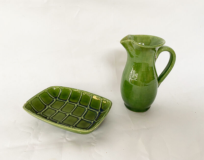 Green ceramic lot