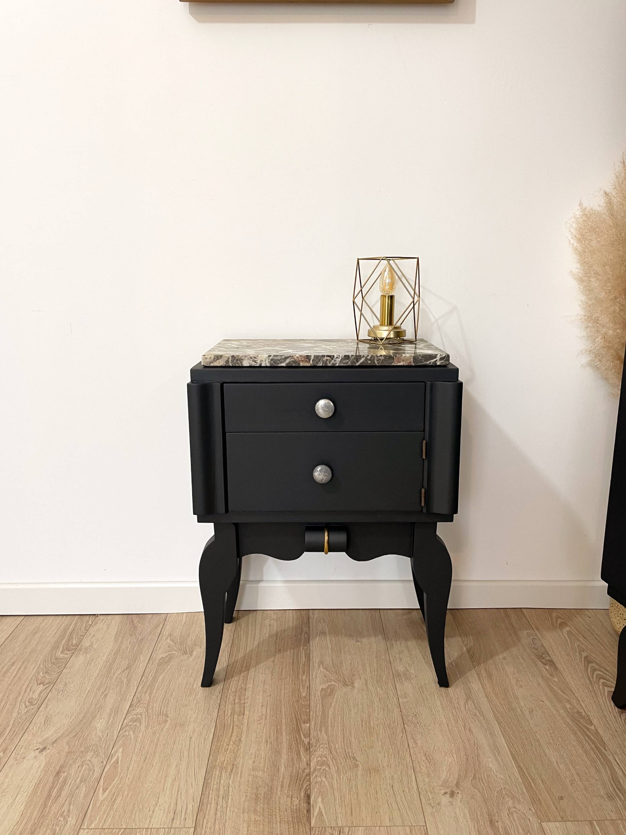 Chevet Art Déco peint en noir