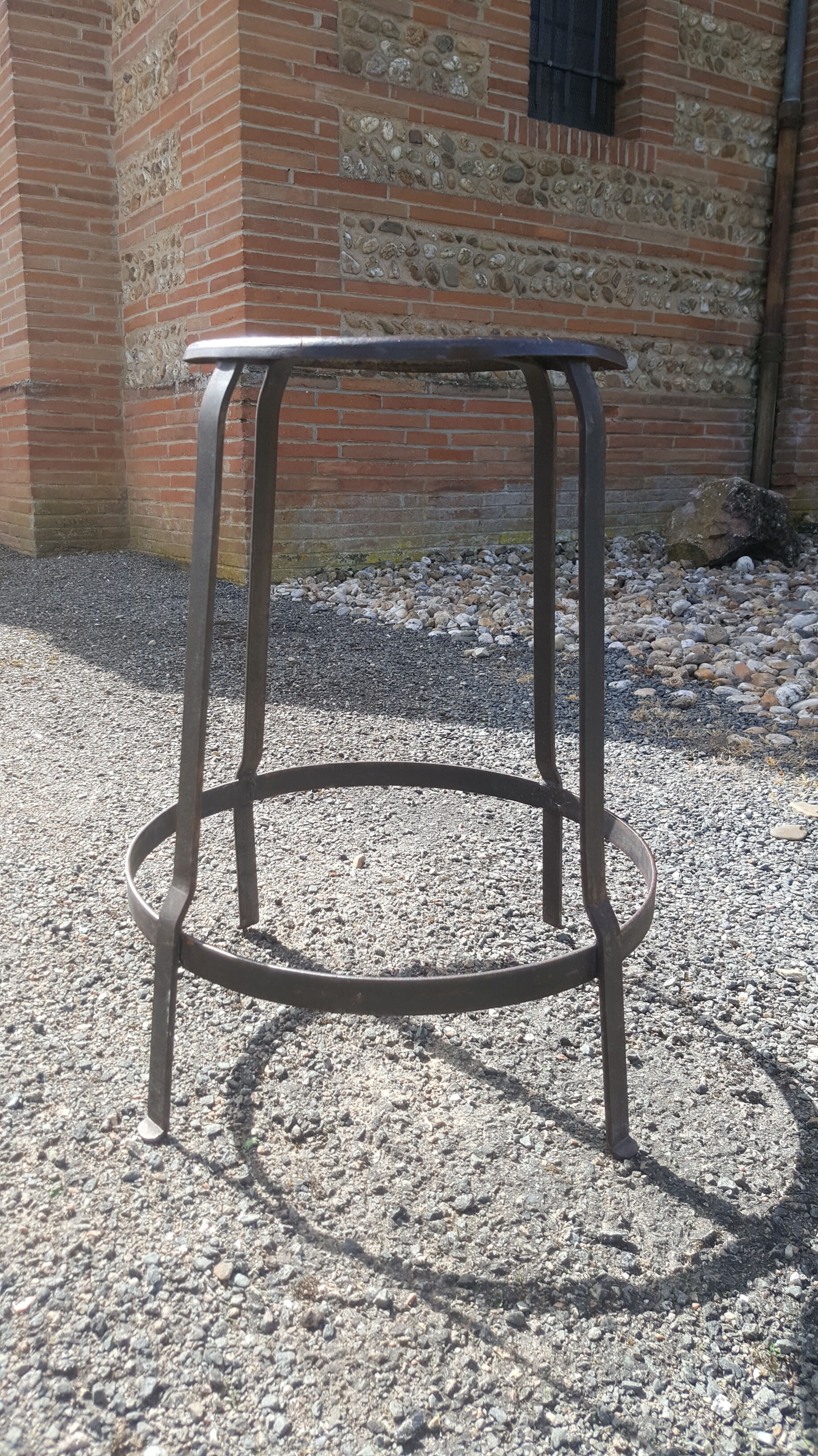 Metal stool