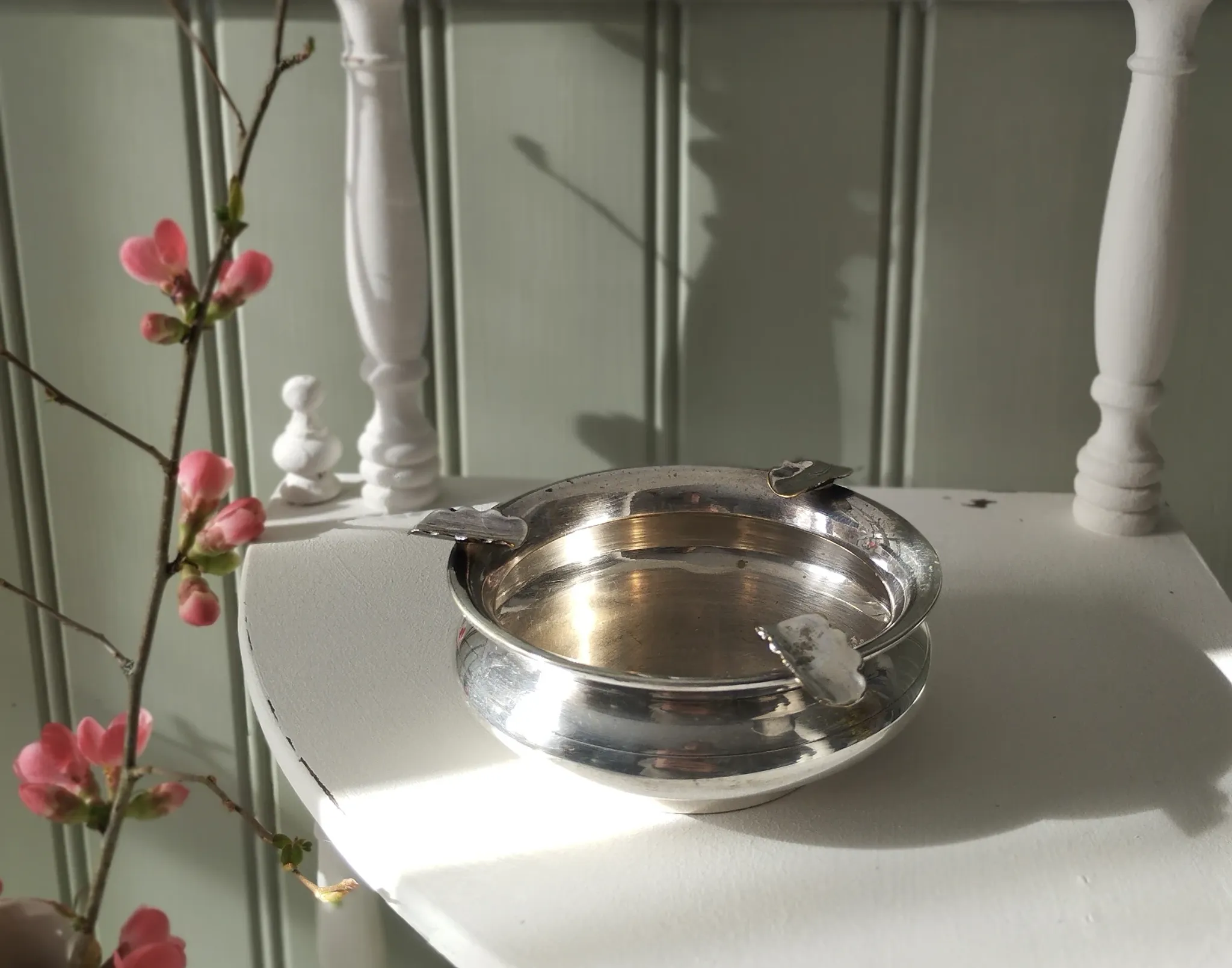 Small antique silver-plated metal ashtray English E.P.N.S.