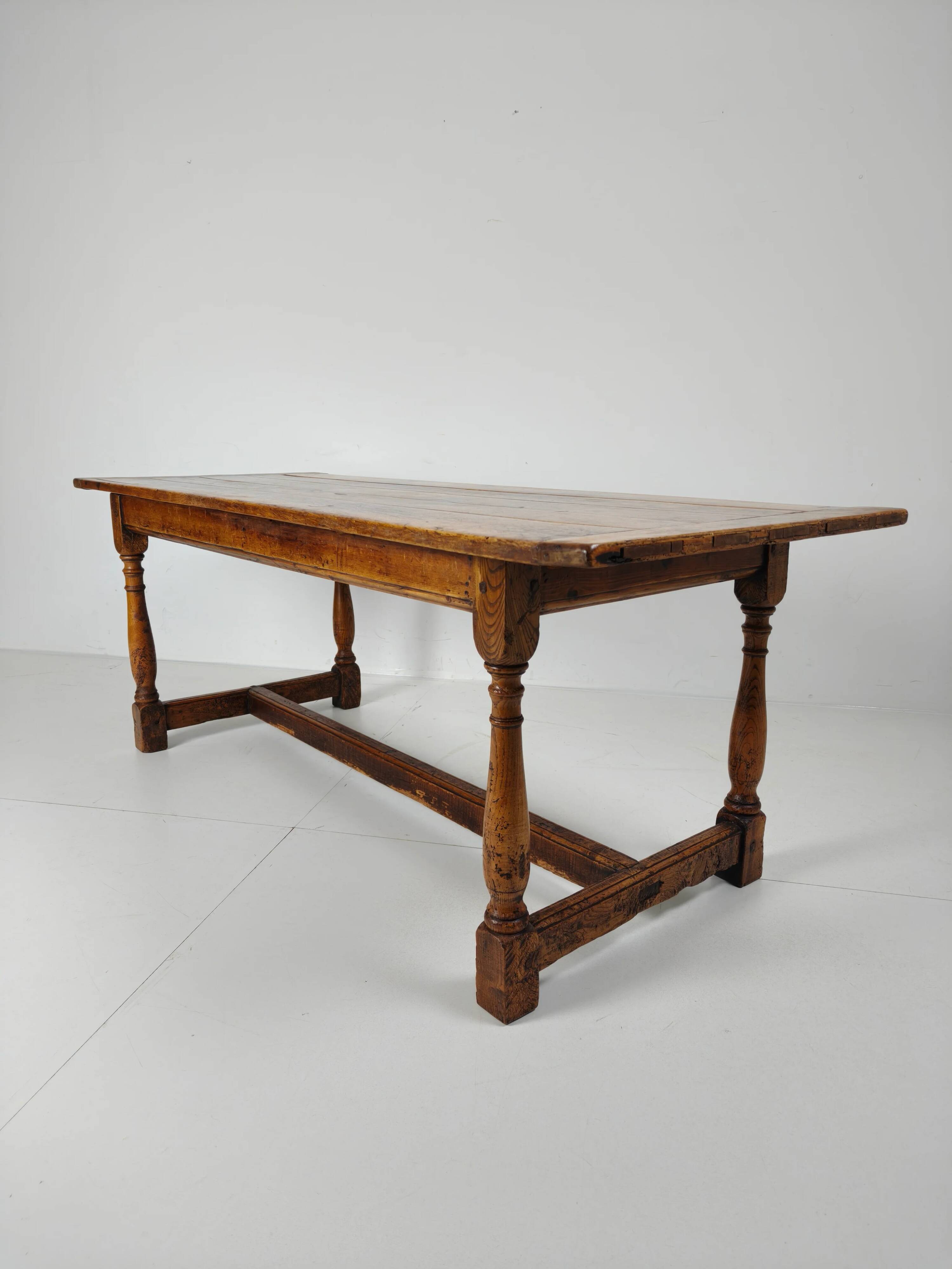 French antique dining table 1800-1830