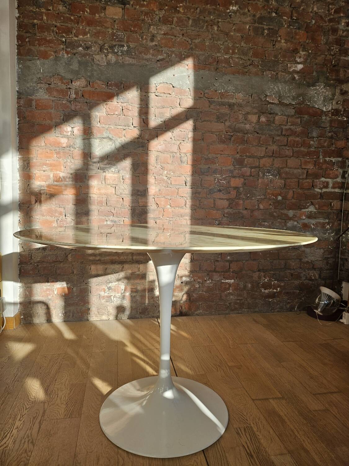 Table Eero by Knoll 1970