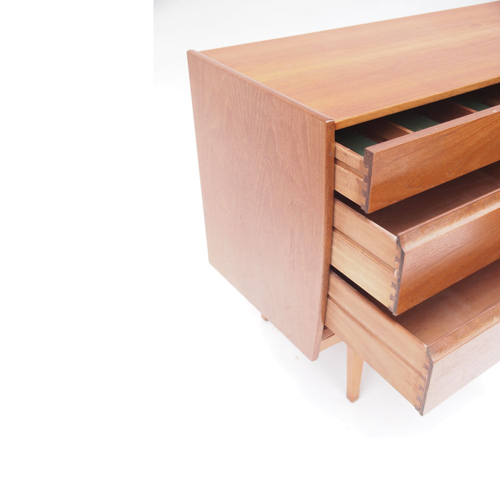 Scandinavian vintage Nathan strand