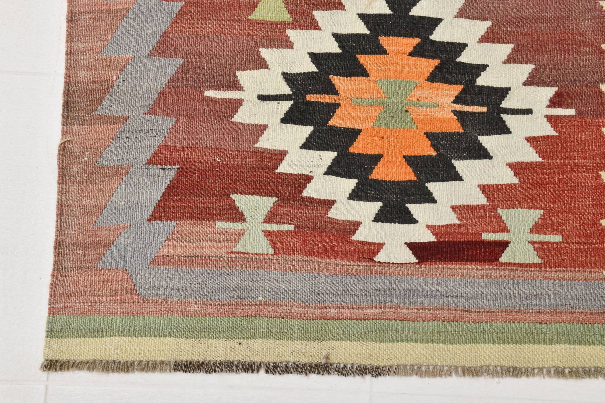 Tapis Kilim tribal vintage rouge foncé vert 5x10