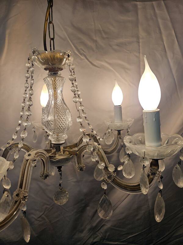 Vintage 5-arm tassel chandelier.
