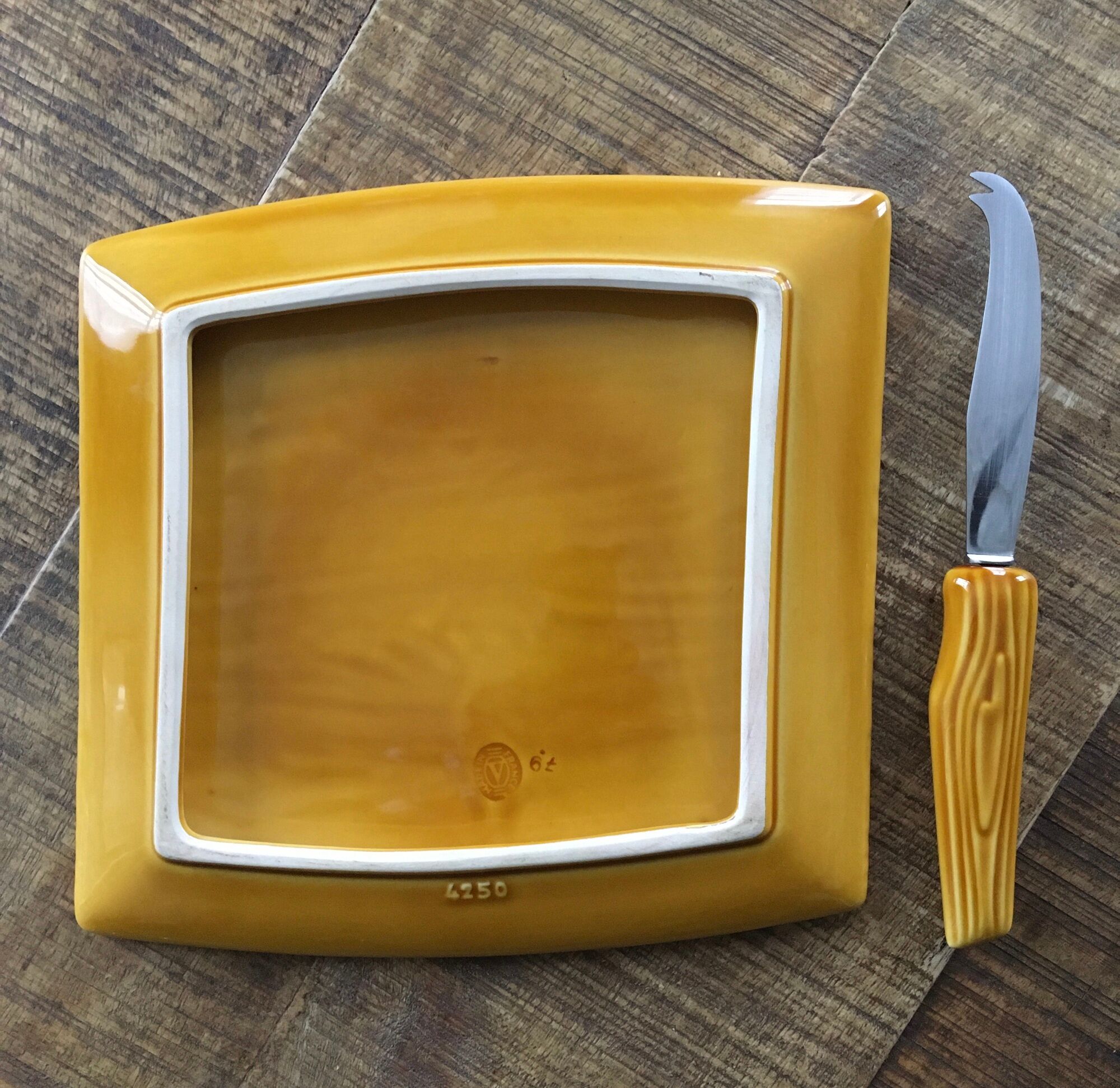 Cheese platter and its ceramic art knife verceram fake wood 60s