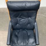 Siesta lounge chair set in Norwegian leather with ottoman by Ingmar Relling for Ekornes