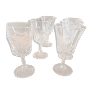 6 wine glasses