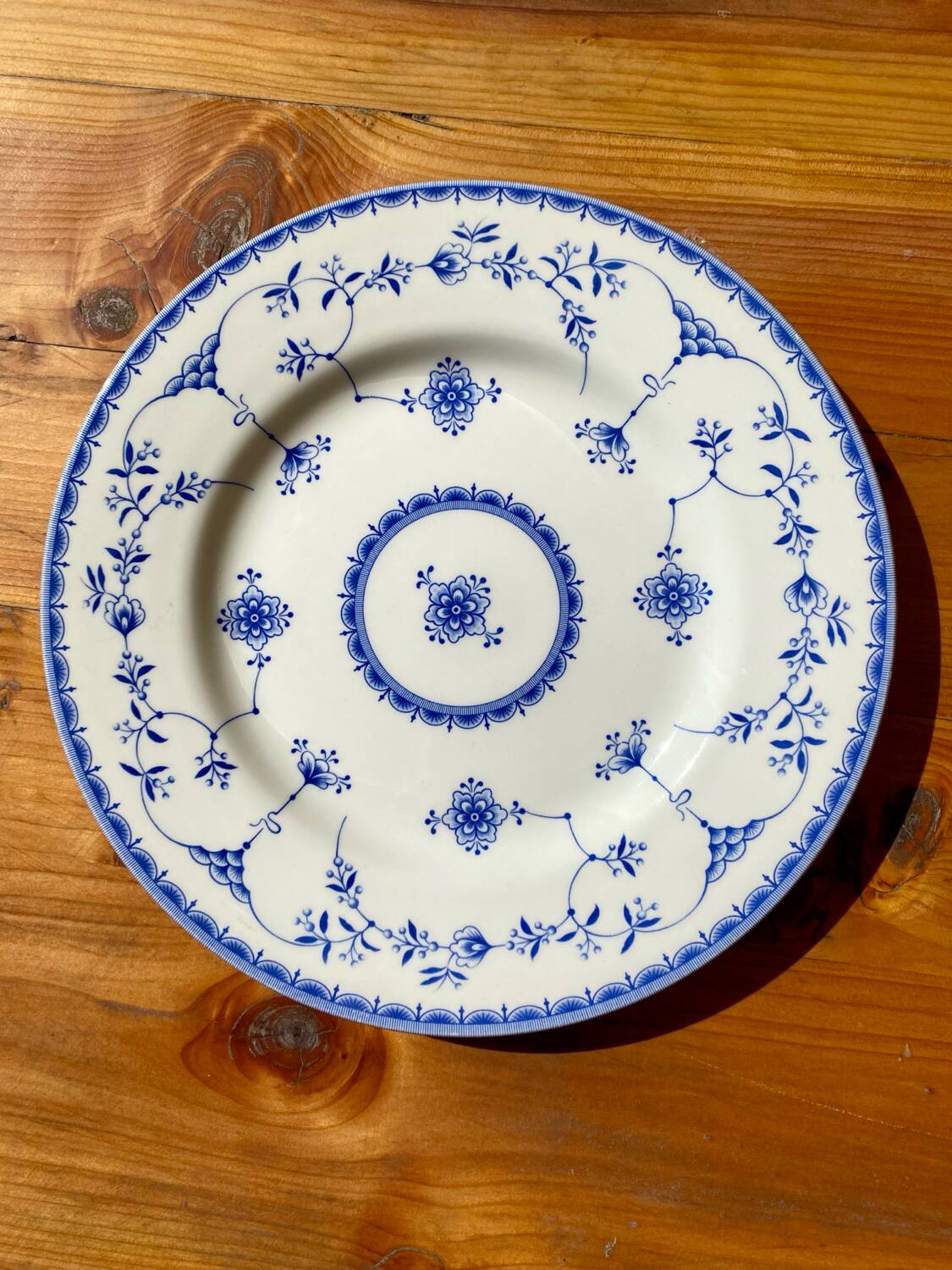 Queens Ingrid English Serving Platter