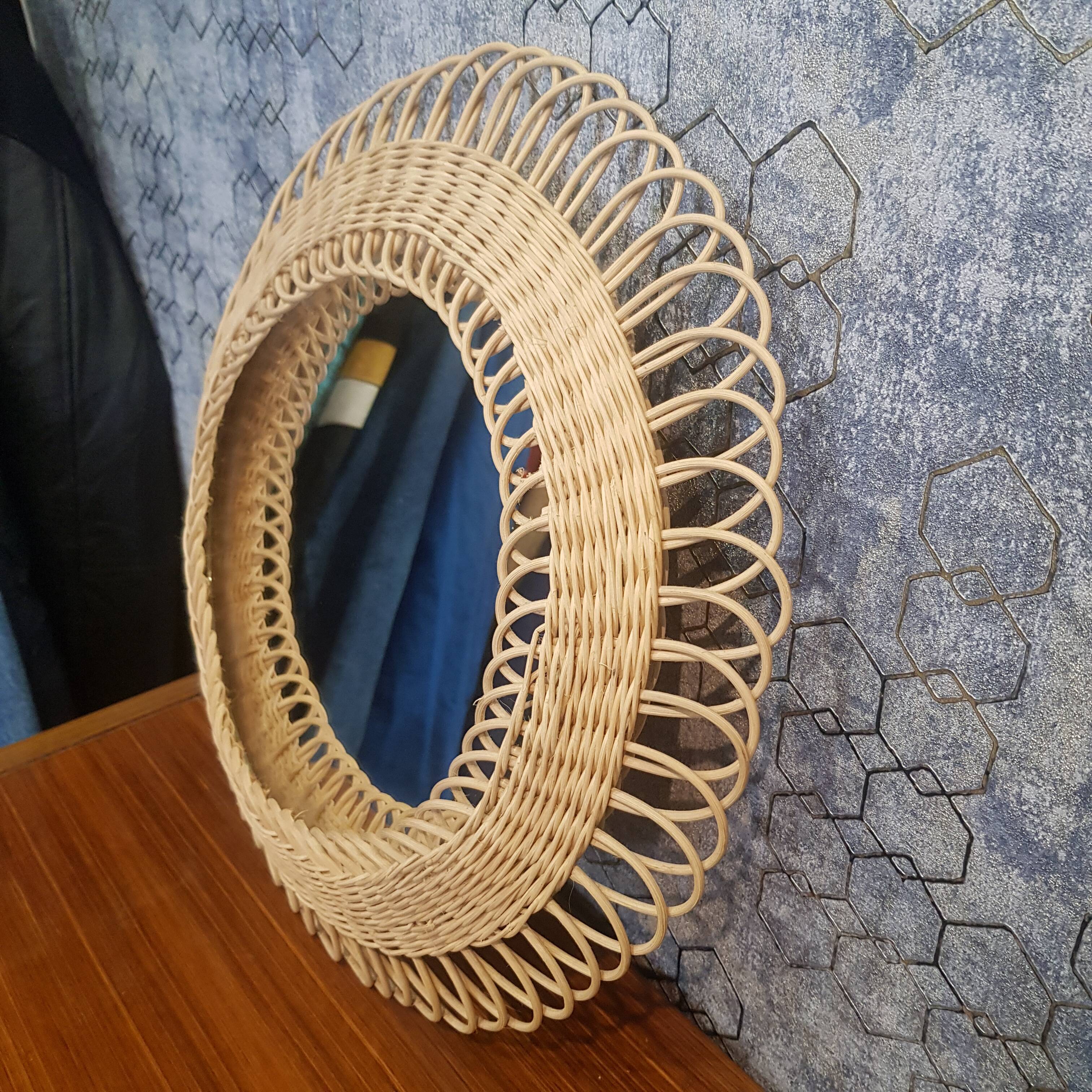 Rattan mirror 43cm