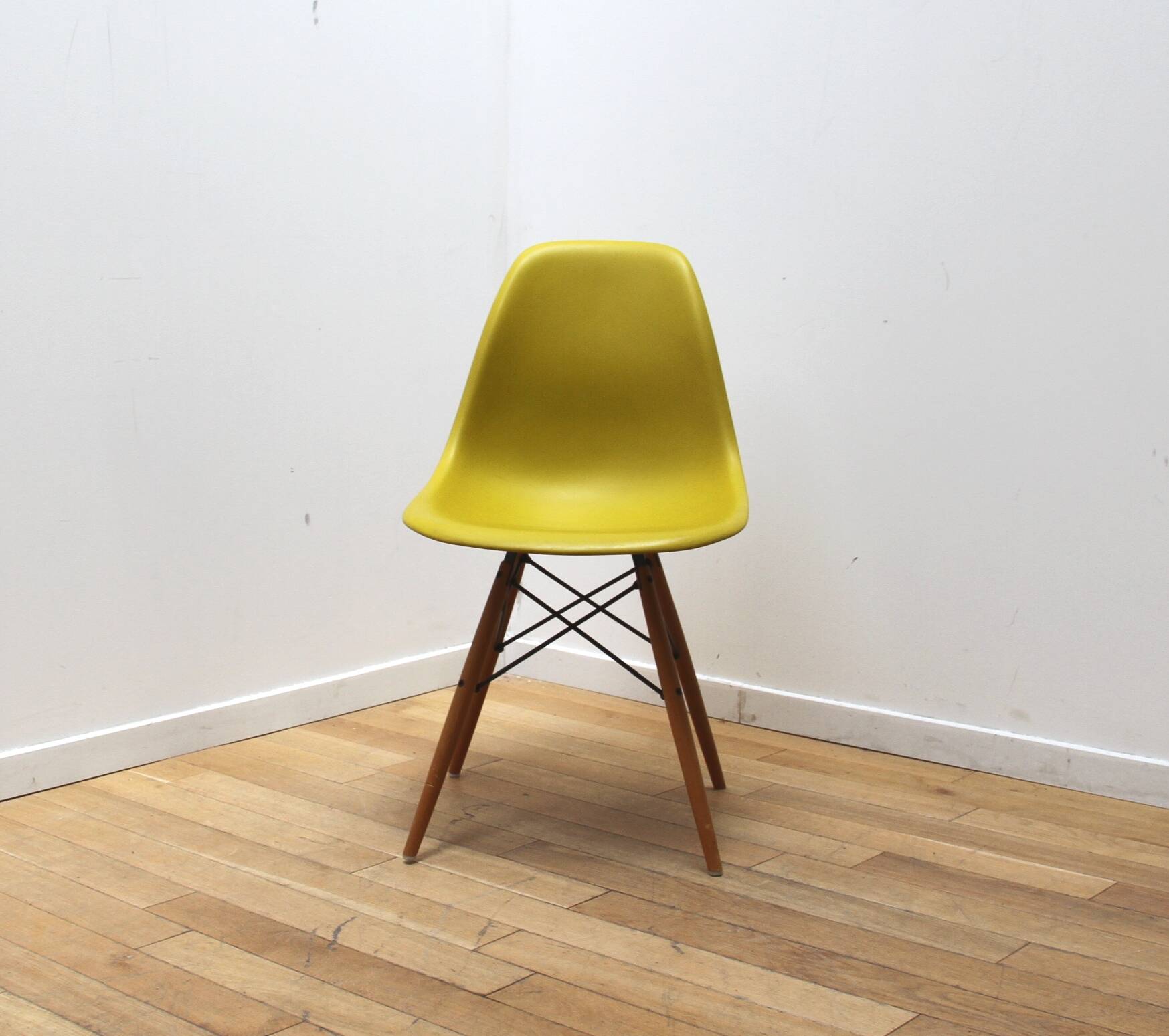 DSW chair, Charles & Ray Eames, Vitra
