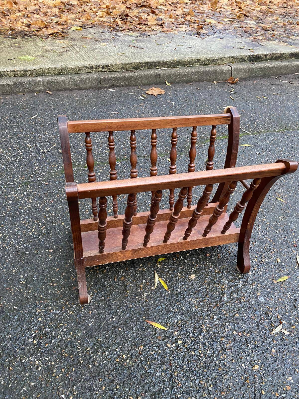 Solid wood magazine/document holder, 47cm