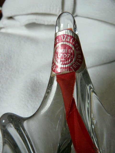 Empty pocket in vintage crystal shape umbrella Cristallerie de Vallerysthal