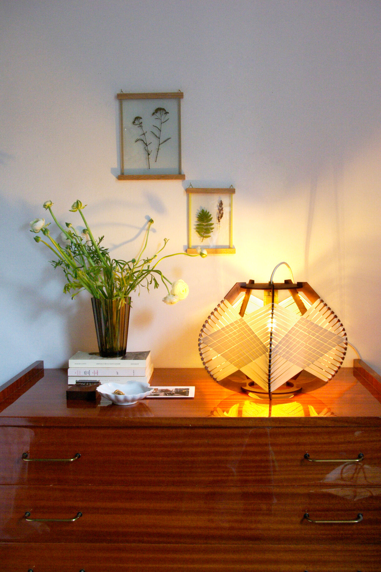 White woven lamp to install