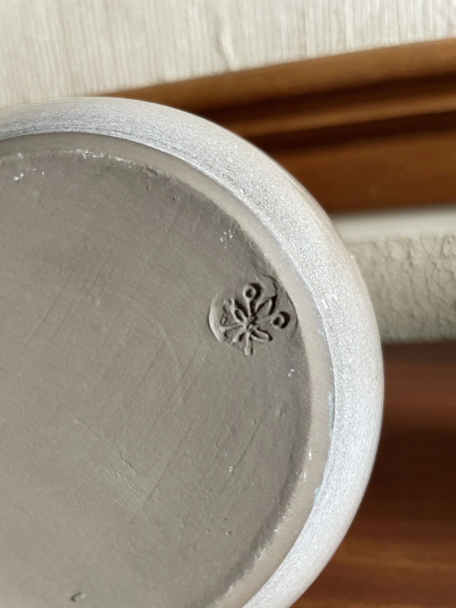 Ball vase pottery Millian
