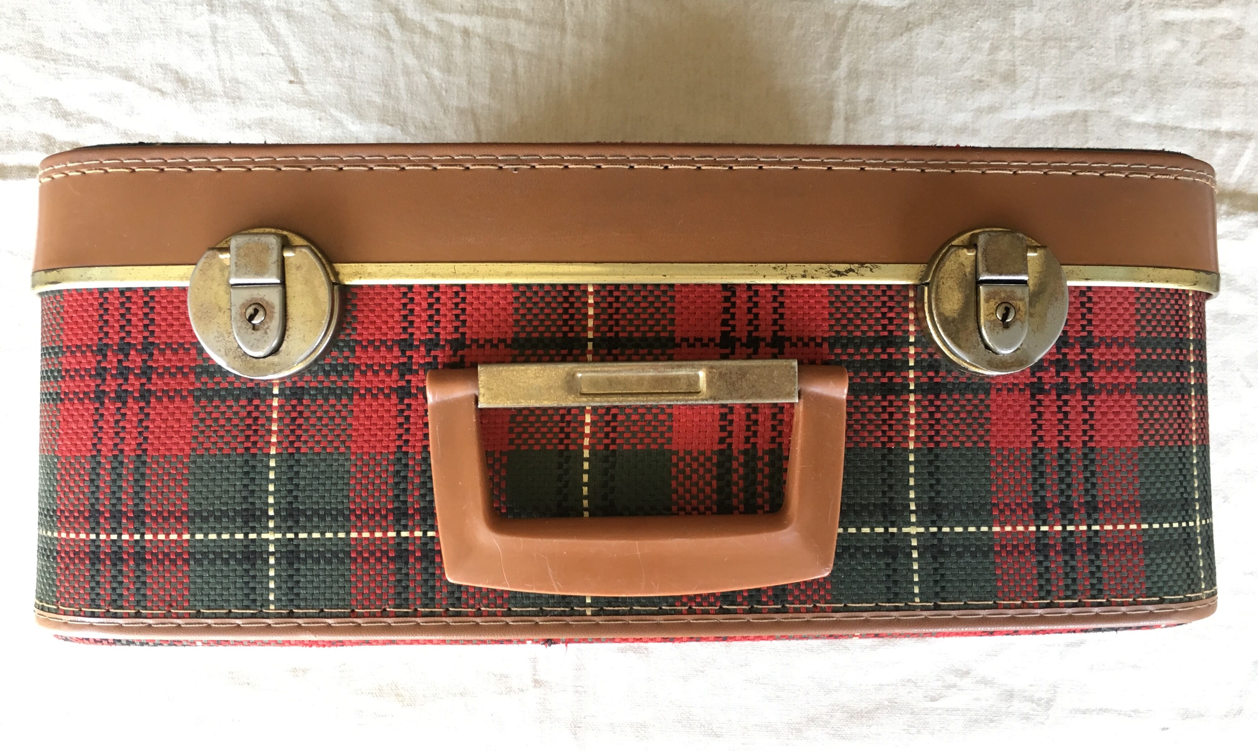 Suitcase Scottish vintage