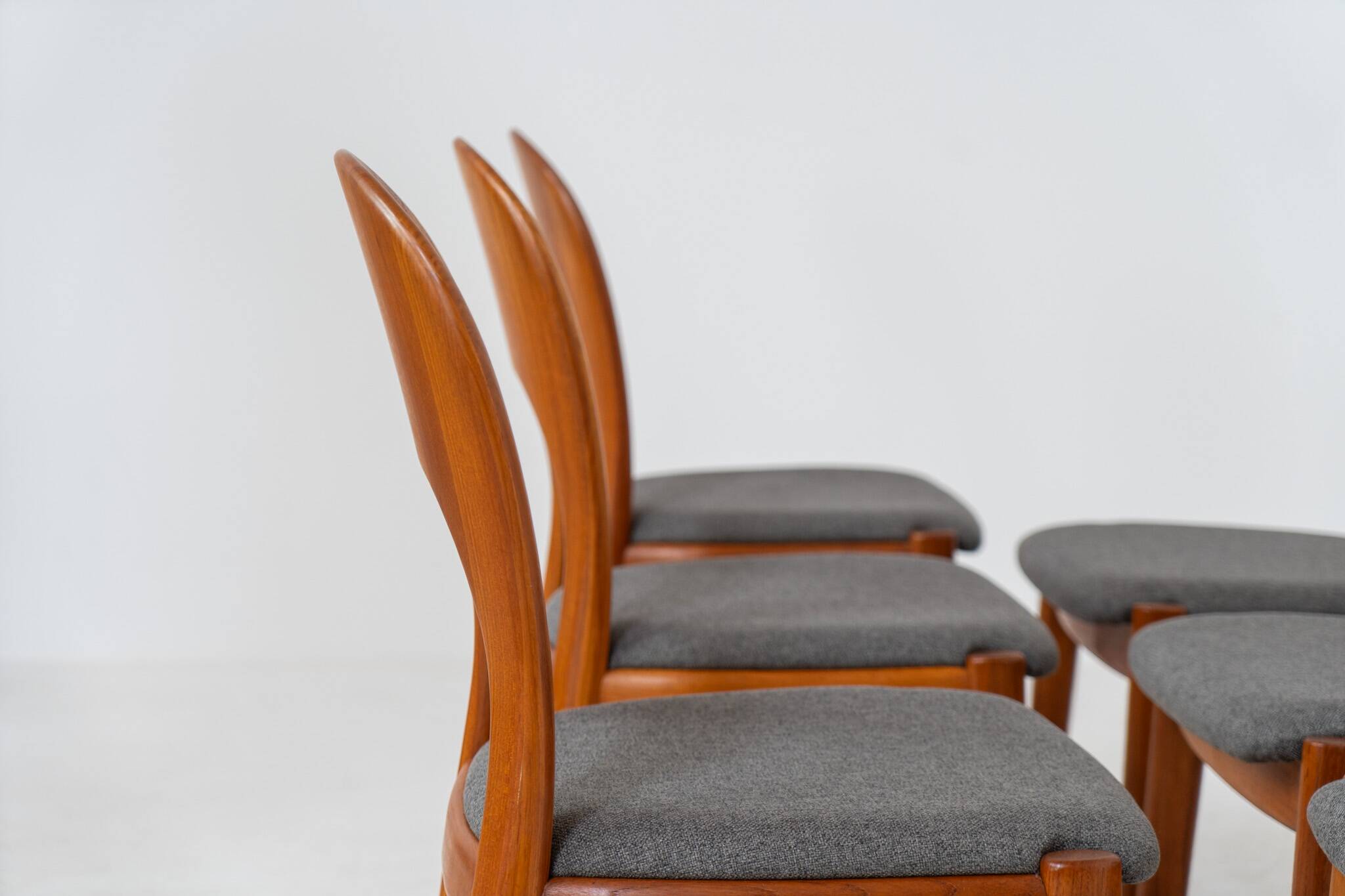 Ensemble de 6 chaises de salle à manger "Morten" par Niels Koefoed