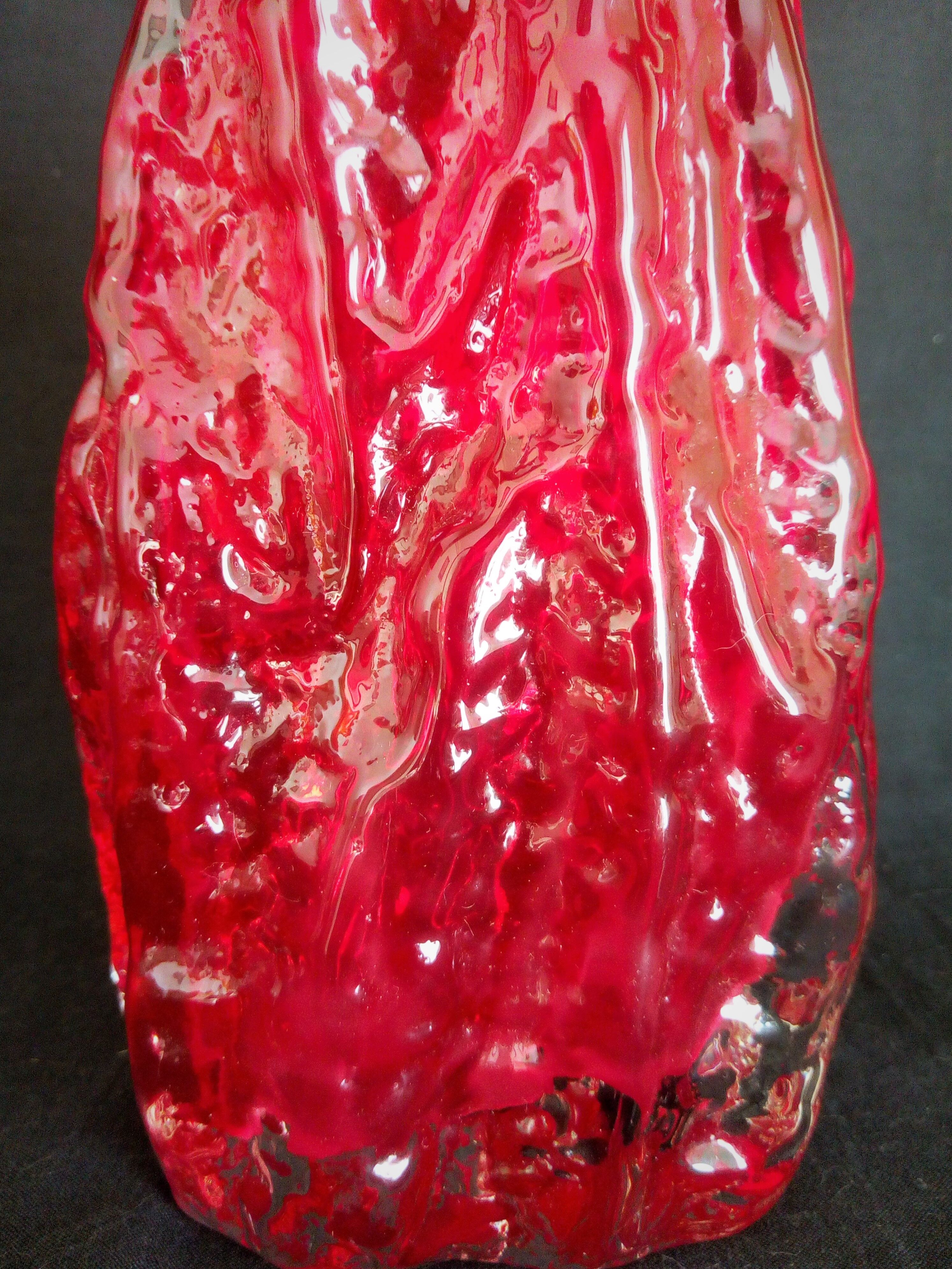 Mouth-blown rock crystal vase, red, Glassworks Ingrid, Germany