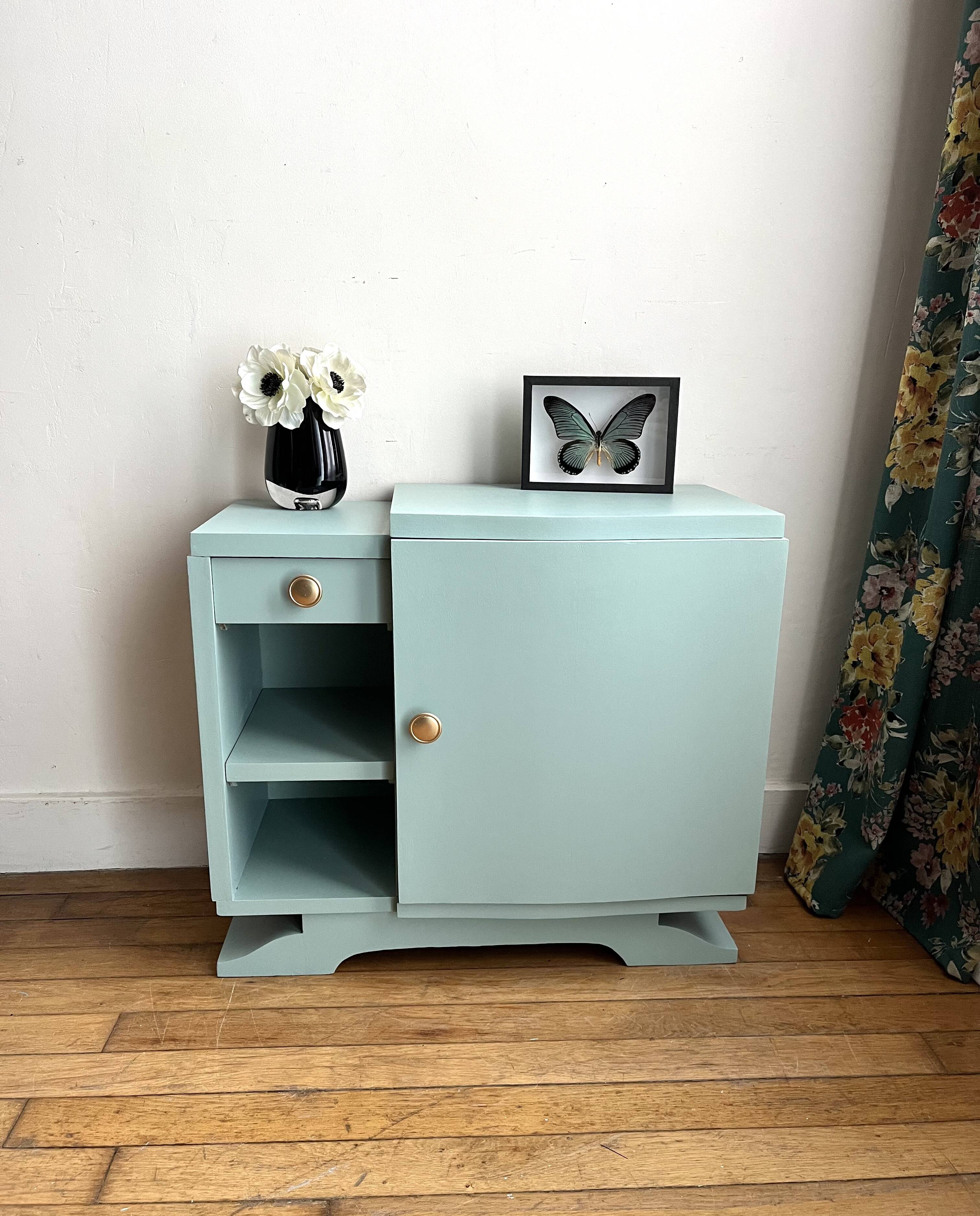 Art deco bedside