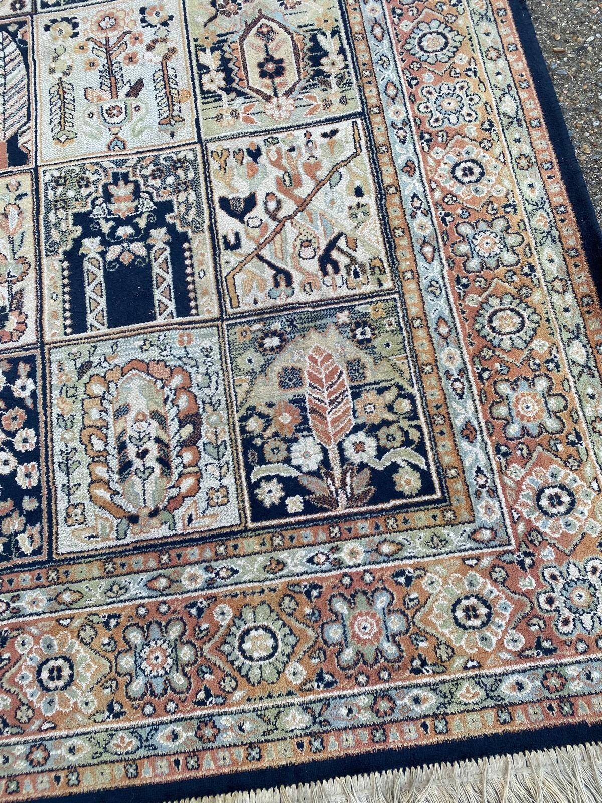 Oriental wool rug 133x200cm