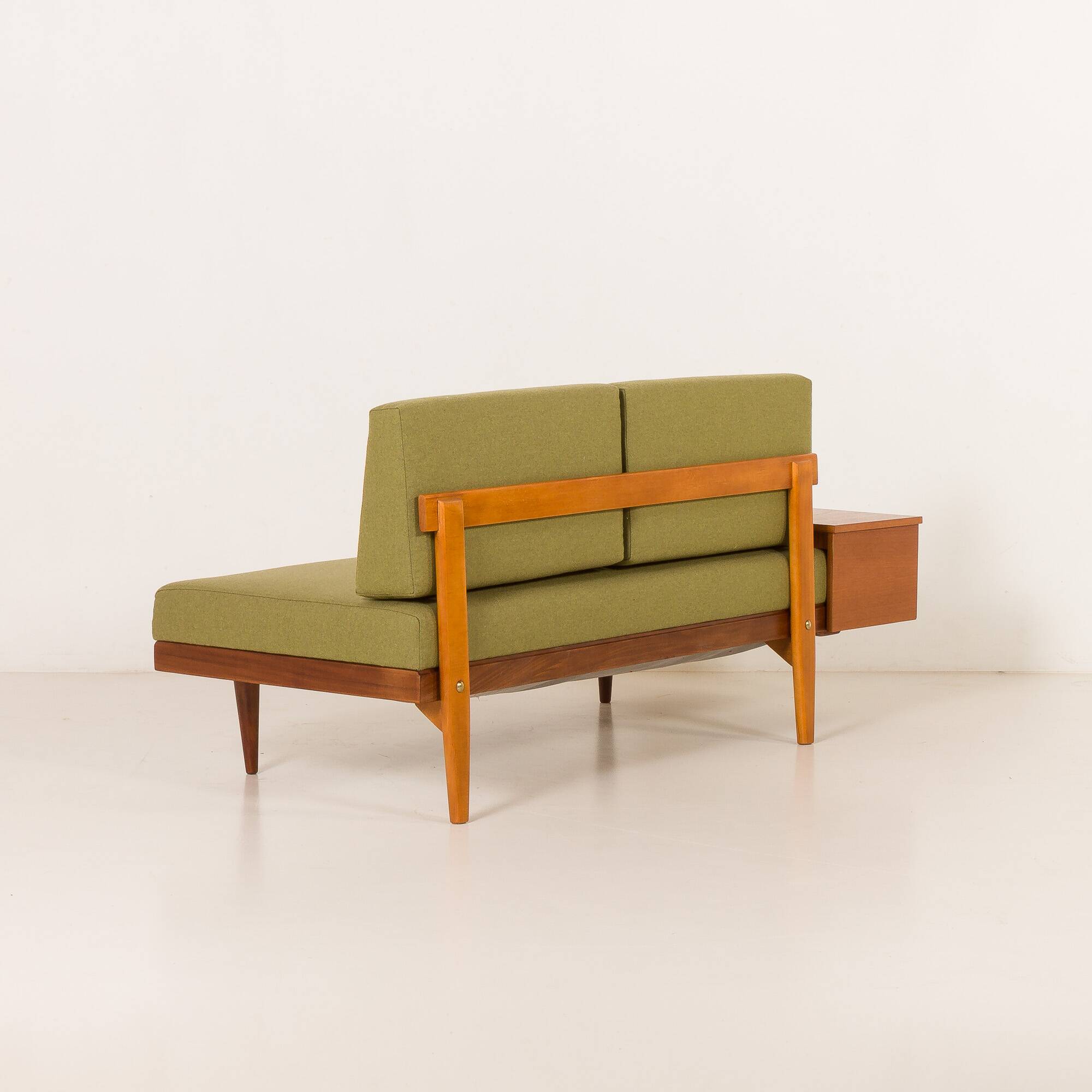 Svane daybed suit, set of 2 sofas and a side table by Igmar Relling, Norway