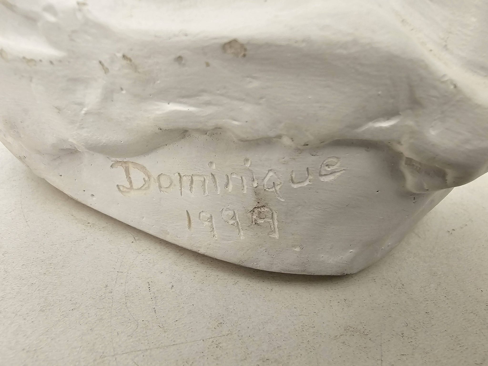 Sculpture plaster statue in the academic style representing the Venus de Milo Signed Dom