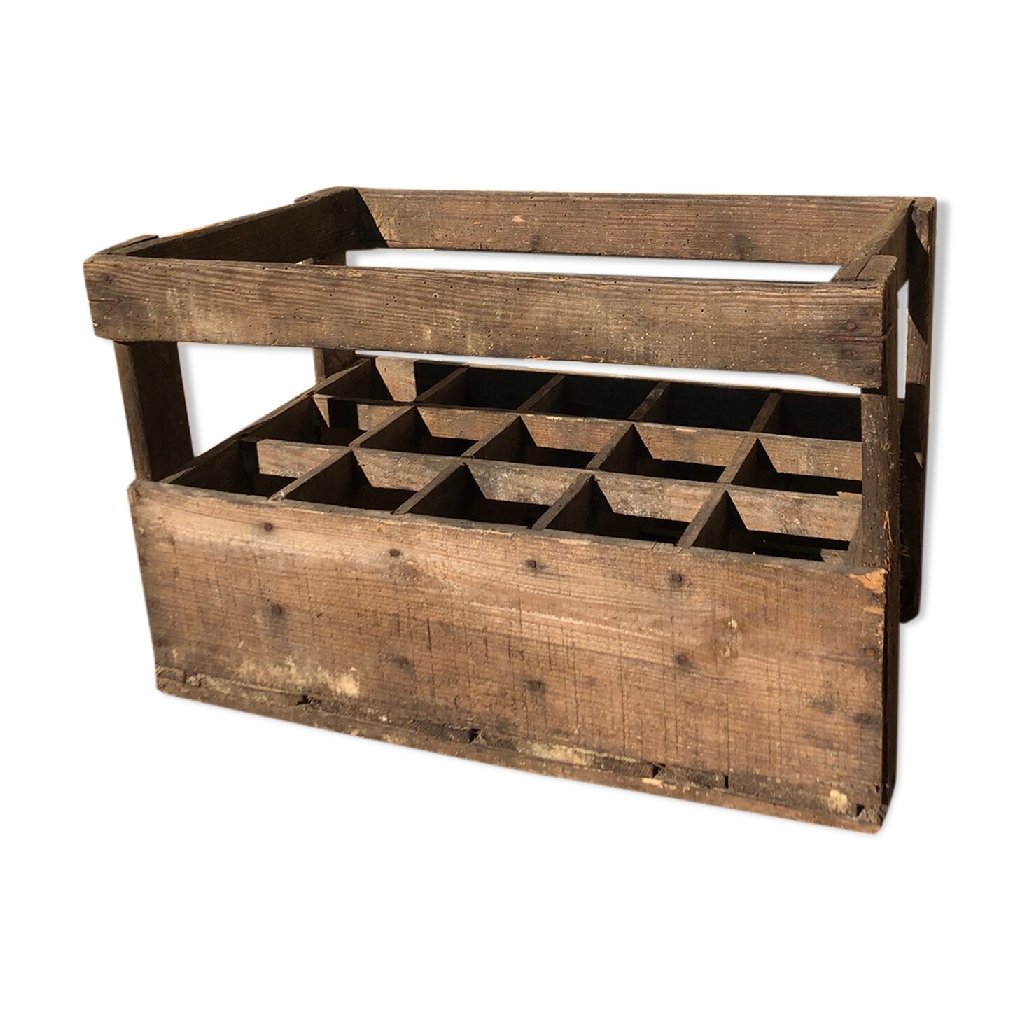 Wooden crate-bottle storage