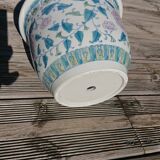 Hand-painted pot-decorated cache