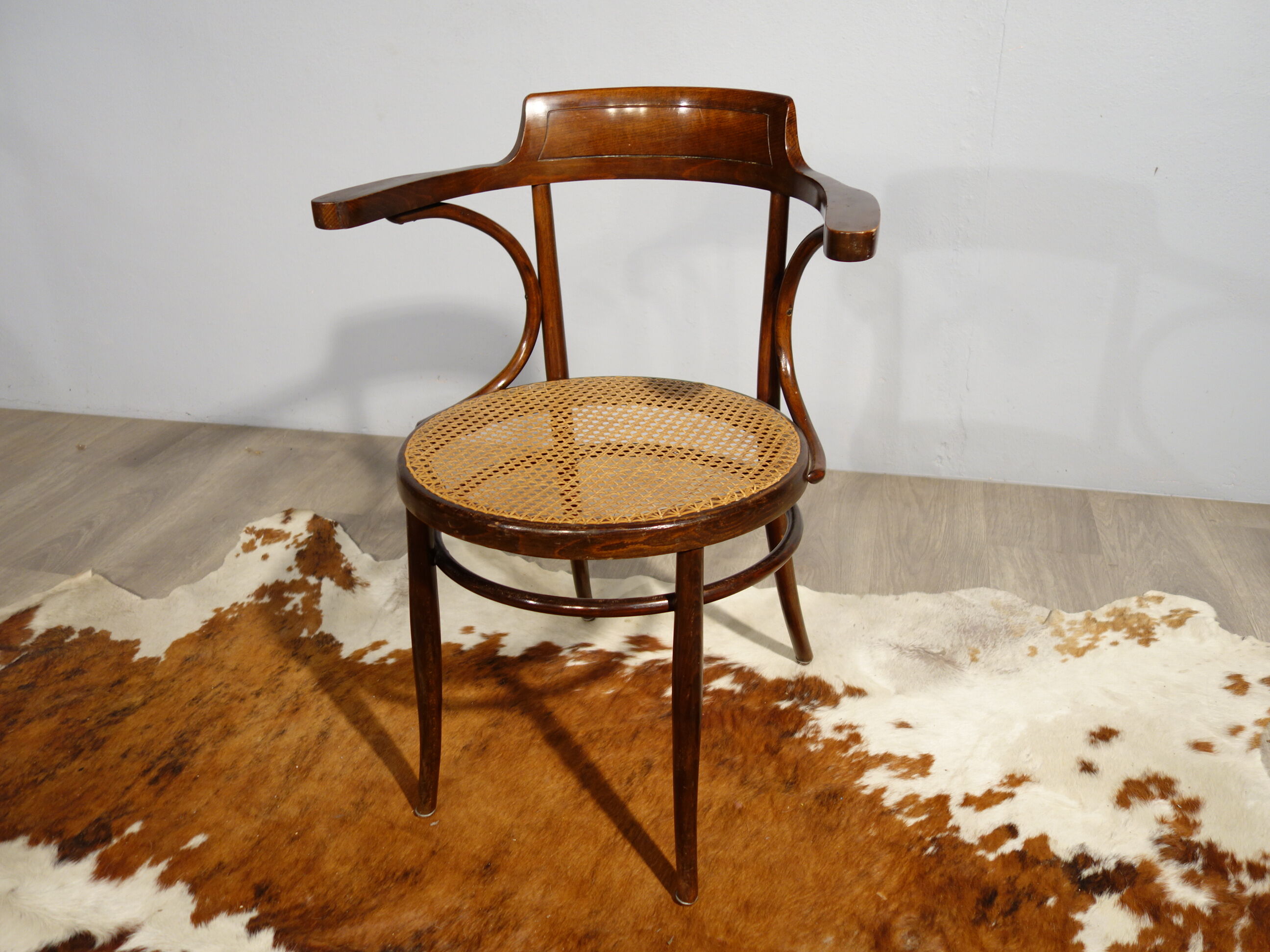 Horgen Glarus office armchair